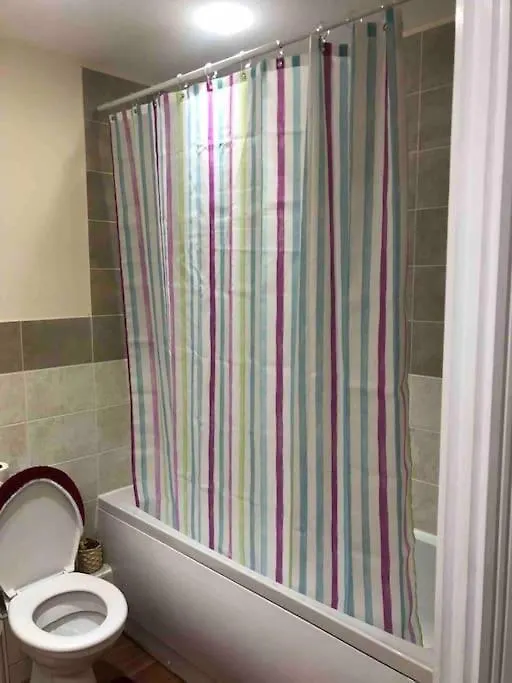 Justalf Facilities-Spacious 2-Bed Apartment In Thamesmead, Greenwich London